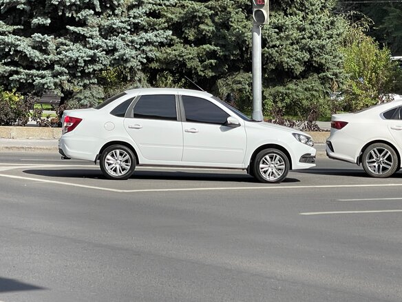 2019 Lada (ВАЗ) Granta I Рестайлинг, белый, 540000 рублей - вид 8