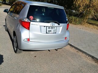 2012 Toyota Ractis II, серебристый, 960000 рублей, вид 3