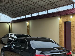 2021 Mercedes-Benz E-Класс 300 d V (W213, S213, C238) Рестайлинг, чёрный, 4900000 рублей, вид 5