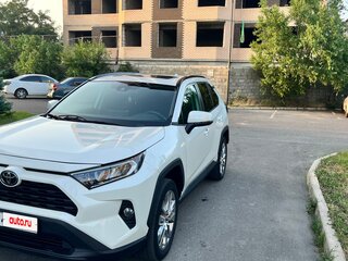 2020 Toyota RAV4 V (XA50), белый, 3400000 рублей, вид 1