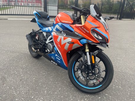 2023 CFMoto 300SR, оранжевый, 380000 рублей, вид 1