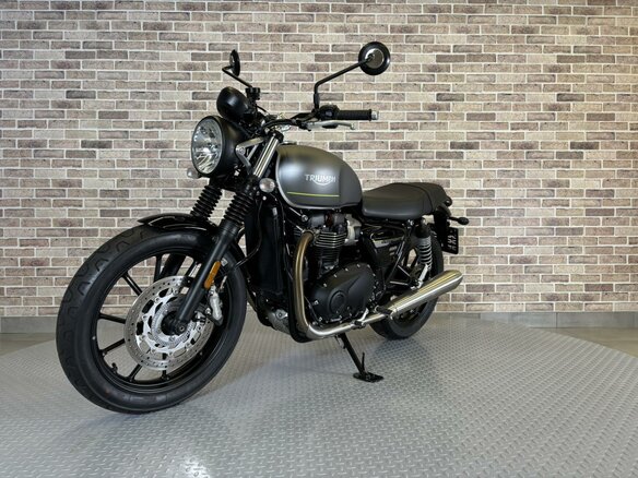 2022 Triumph Speed Twin, серый, 1021000 рублей - вид 1