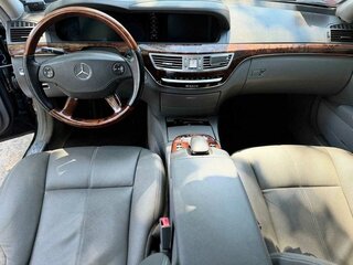 2008 Mercedes-Benz S-Класс 550 Long V (W221), чёрный, 1750000 рублей, вид 2