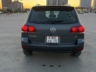2009 Volkswagen Touareg I Рестайлинг, чёрный, 950000 рублей, вид 3