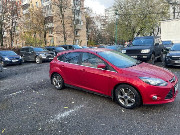 2014 Ford Focus III, красный, 750000 рублей - вид 4