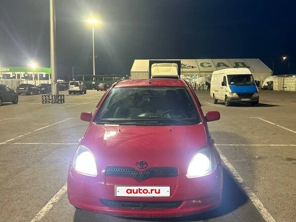 1999 Toyota Yaris I, пурпурный, 220000 рублей