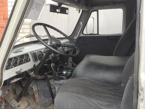 2010 УАЗ 3909, серебристый, 650000 рублей - вид 4