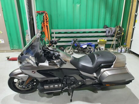 2019 Honda GL 1800 Gold Wing, серебристый, 2350000 рублей, вид 1