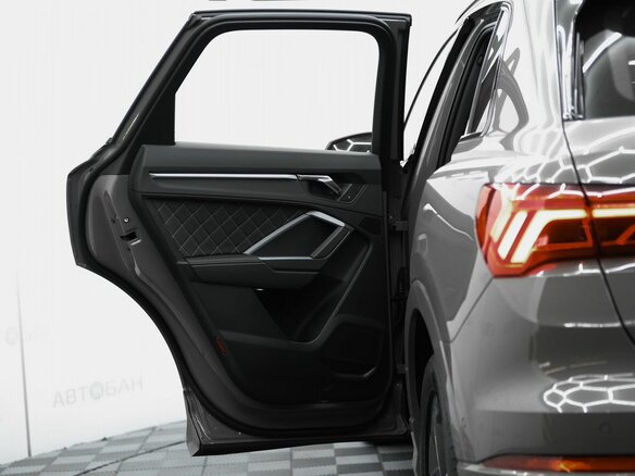 2025 Audi Q3 45 TFSI II (F3), серый, 4699900 рублей - вид 13