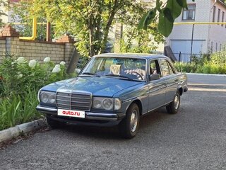 1982 Mercedes-Benz W123 200, синий, 650000 рублей, вид 1