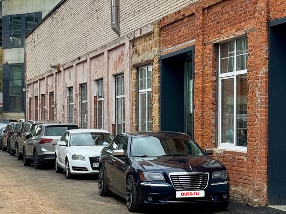 2012 Chrysler 300C II, синий, 1400000 рублей