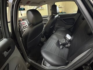 2010 Ford Focus II Рестайлинг, чёрный, 740000 рублей, вид 3