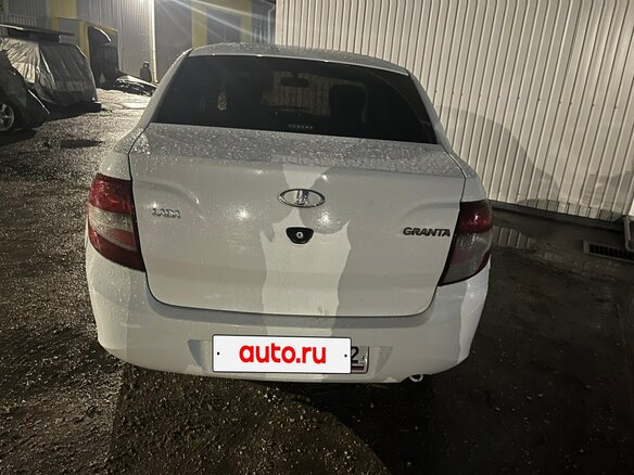 2017 Lada (ВАЗ) Granta I, белый, 400000 рублей - вид 4