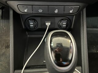2019 Hyundai Solaris II, белый, 1350000 рублей, вид 5