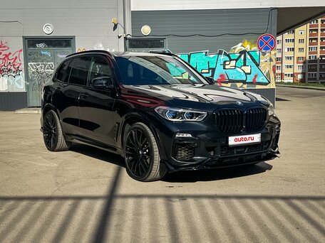 2019 BMW X5 M50d IV (G05/G18), чёрный, 6990000 рублей, вид 4