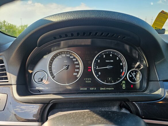 2012 BMW 5 серии 528i xDrive VI (F10/F11/F07), чёрный, 1750000 рублей - вид 7