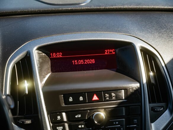 2013 Opel Astra J Рестайлинг, красный, 700000 рублей - вид 20