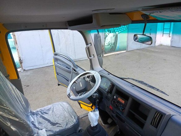 2024 Isuzu Elf (N-series), жёлтый, 7500000 рублей - вид 5