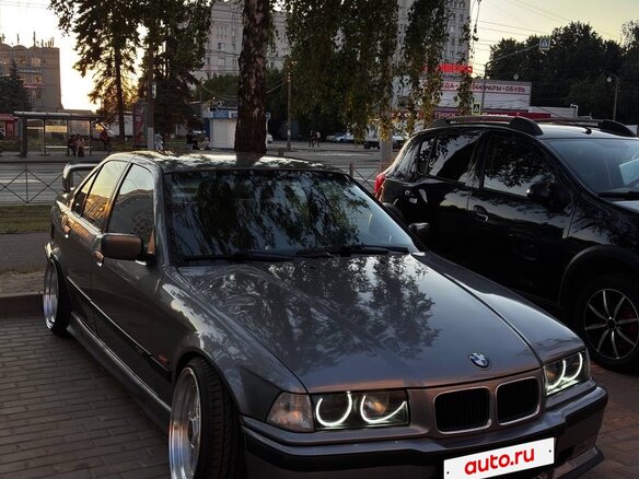 1997 BMW 3 серии 323i III (E36), серебристый - вид 4