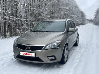 2010 Kia Ceed I Рестайлинг, серебристый, 950000 рублей, вид 2