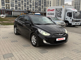 2013 Hyundai Solaris I, чёрный, 890000 рублей, вид 3