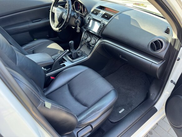 2010 Mazda 6 II (GH) Рестайлинг, белый, 950000 рублей - вид 12