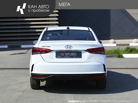 2021 Hyundai Solaris II Рестайлинг, белый, 1418000 рублей, вид 4
