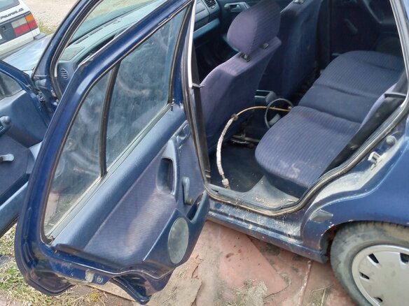 1993 Volkswagen Vento, синий, 100000 рублей - вид 6