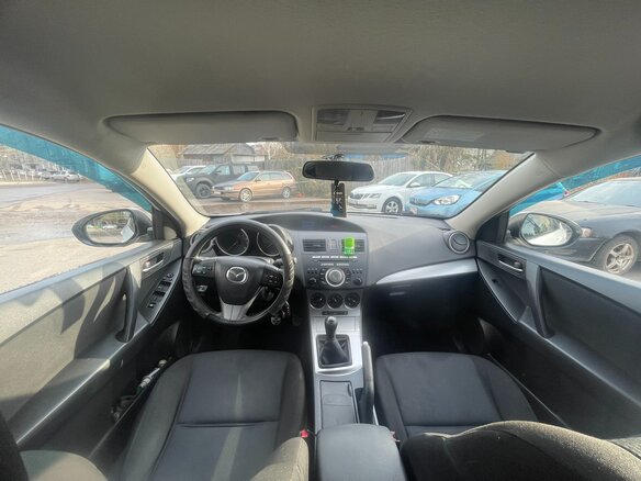 2011 Mazda 3 II (BL) Рестайлинг, белый, 700000 рублей - вид 8