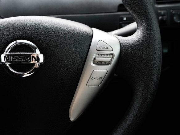 2016 Nissan Serena IV (C26), оранжевый - вид 16