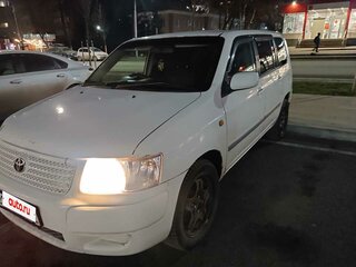 2005 Toyota Succeed I, белый, 480000 рублей, вид 2