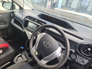 2016 Toyota Aqua I Рестайлинг, фиолетовый, 999000 рублей, вид 3