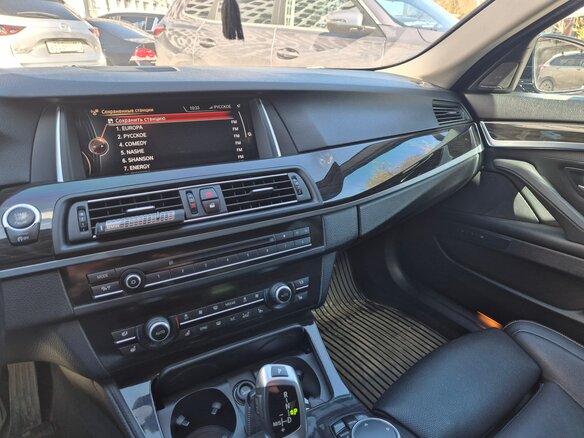 2016 BMW 5 серии 530d xDrive VI (F10/F11/F07) Рестайлинг, чёрный, 3600000 рублей - вид 28