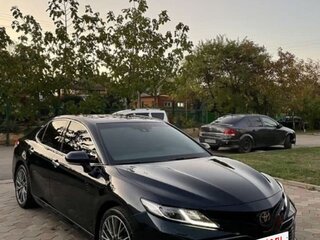 2018 Toyota Camry VIII (XV70), чёрный, 2400000 рублей, вид 2