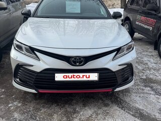 2021 Toyota Camry US Market VIII (XV70) Рестайлинг, белый, 3000000 рублей, вид 5