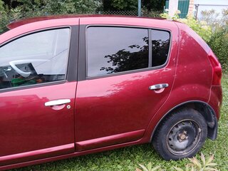 2011 Renault Sandero I, красный, 580000 рублей, вид 3