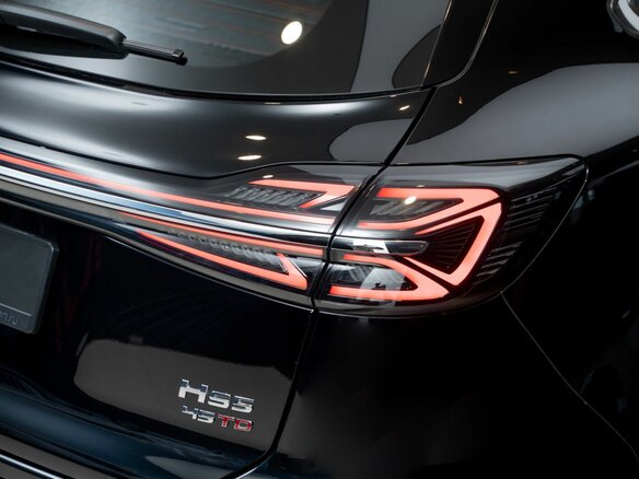 2024 Hongqi HS5 I Рестайлинг, чёрный - вид 10