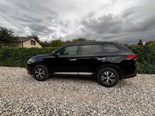 2018 Mitsubishi Outlander III Рестайлинг 2, чёрный, 2000050 рублей, вид 4