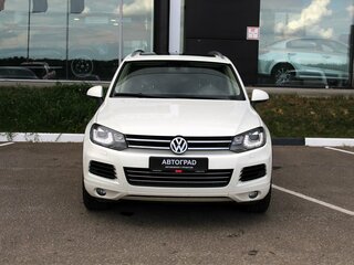 2011 Volkswagen Touareg II, белый, 1650000 рублей, вид 2