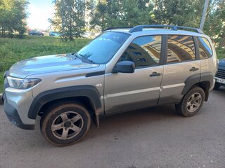2023 Lada (ВАЗ) Niva Travel I, серый, 900000 рублей, вид 2