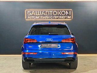 2021 Audi Q5 45 TFSI II (FY) Рестайлинг, синий, 4750000 рублей, вид 5