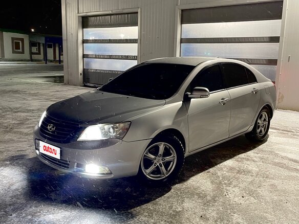 2013 Geely Emgrand EC7, серебристый, 300000 рублей - вид 4