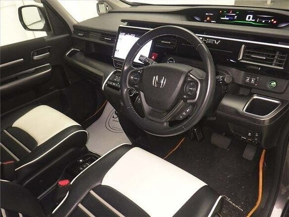 2022 Honda Stepwgn V Рестайлинг, серый, 2000000 рублей - вид 3