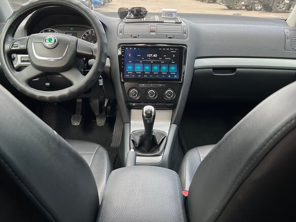 2012 Skoda Octavia II (A5) Рестайлинг, серый, 1100000 рублей - вид 5
