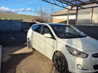 2011 Hyundai Solaris I, белый, 600000 рублей, вид 4