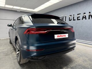 2018 Audi Q8 55 TFSI I (4M), синий, 4850000 рублей, вид 5