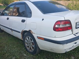 2000 Volvo S40 I Рестайлинг, белый, 135000 рублей, вид 4