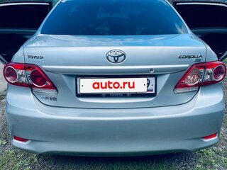 2010 Toyota Corolla X (E140, E150) Рестайлинг, серебристый, 900000 рублей, вид 3