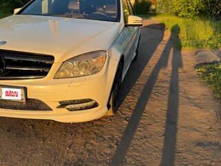 2010 Mercedes-Benz C-Класс 250 5G-TRONIC III (W204), белый, 750000 рублей, вид 3