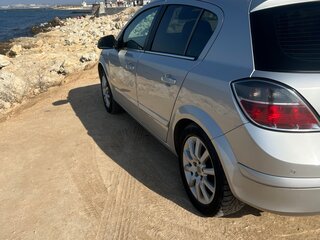 2012 Opel Astra H Рестайлинг, серебристый, 710000 рублей, вид 2